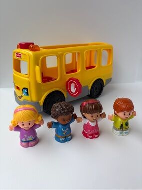 Fisher Price Little People Bus w/ 4 Characters - Kids and Driver - Works